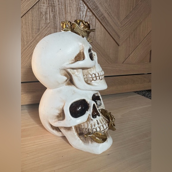 Halloween Skull Head Tabletop Decor - Picture 7 of 9
